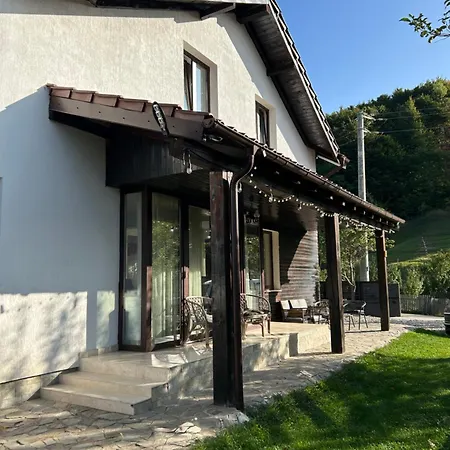 Pensiunea Eden Barasti Exterior photo