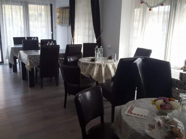 Farm stay Pensiunea Eden *