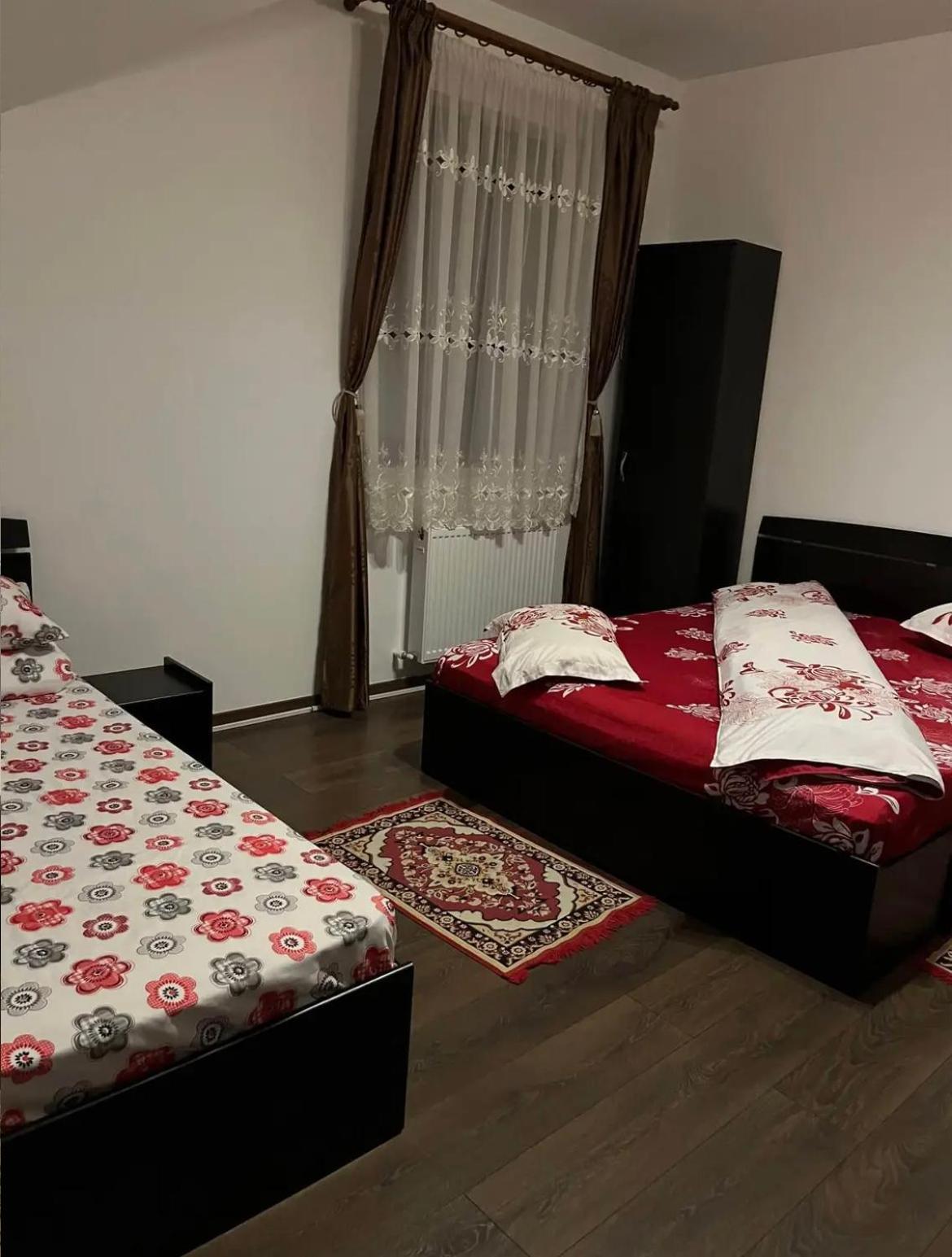 Farm stay Pensiunea Eden