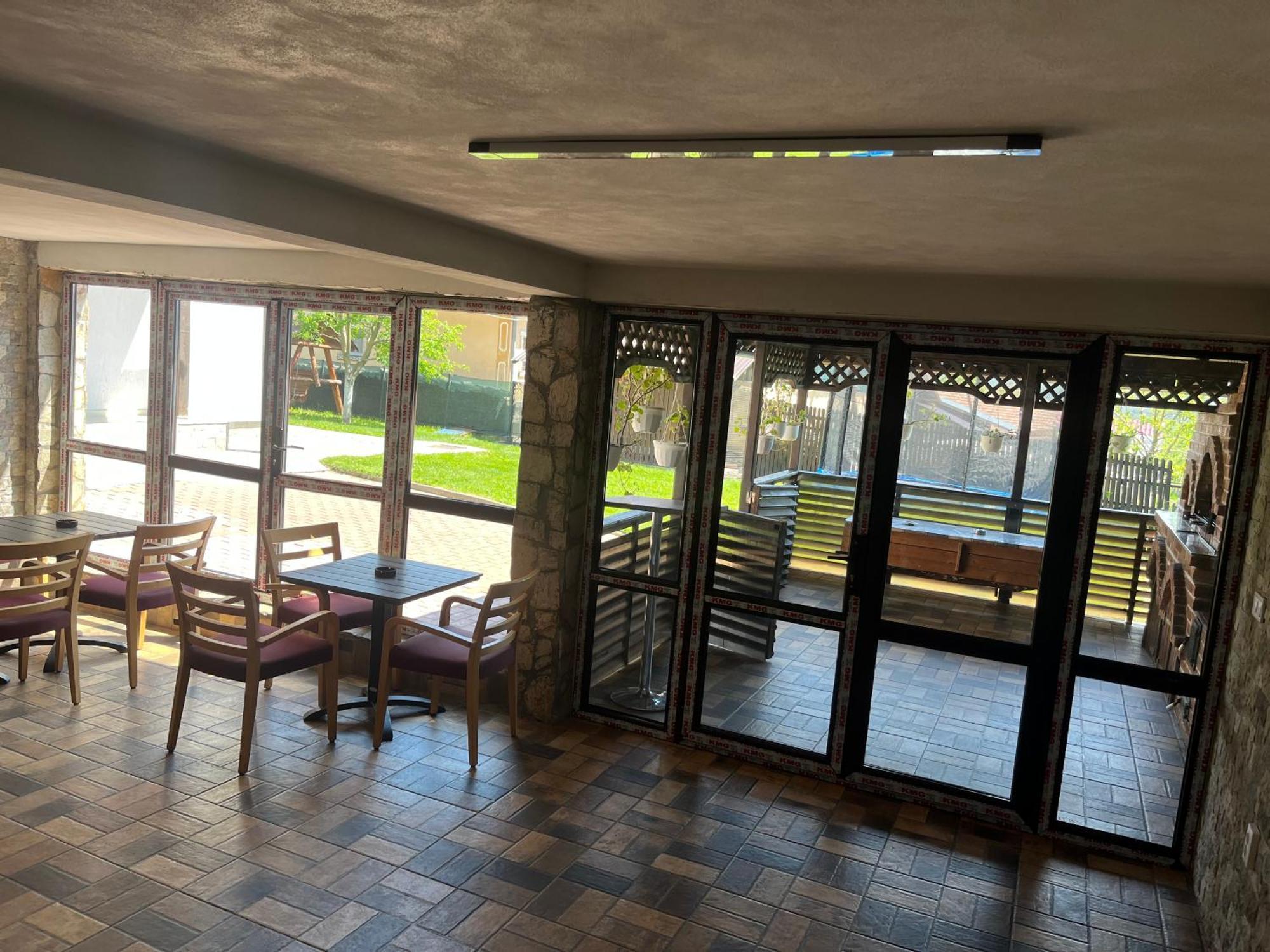 Pensiunea Eden Farm stay *